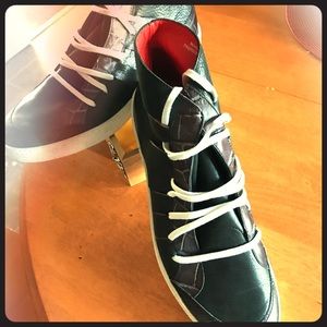 Diesel Black  Gold Shoes Men’s size 12/44